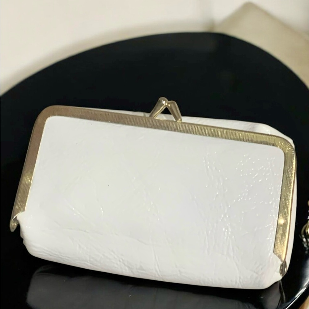 Vintage Made in Hong Kong White Clutch w/ Metal Gold Tone Trim - Picture 3 of 12